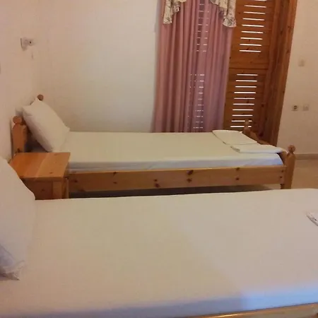 Loula Aparthotel